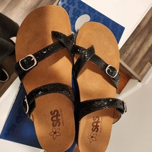 SAS Sandals size 9 NEW
